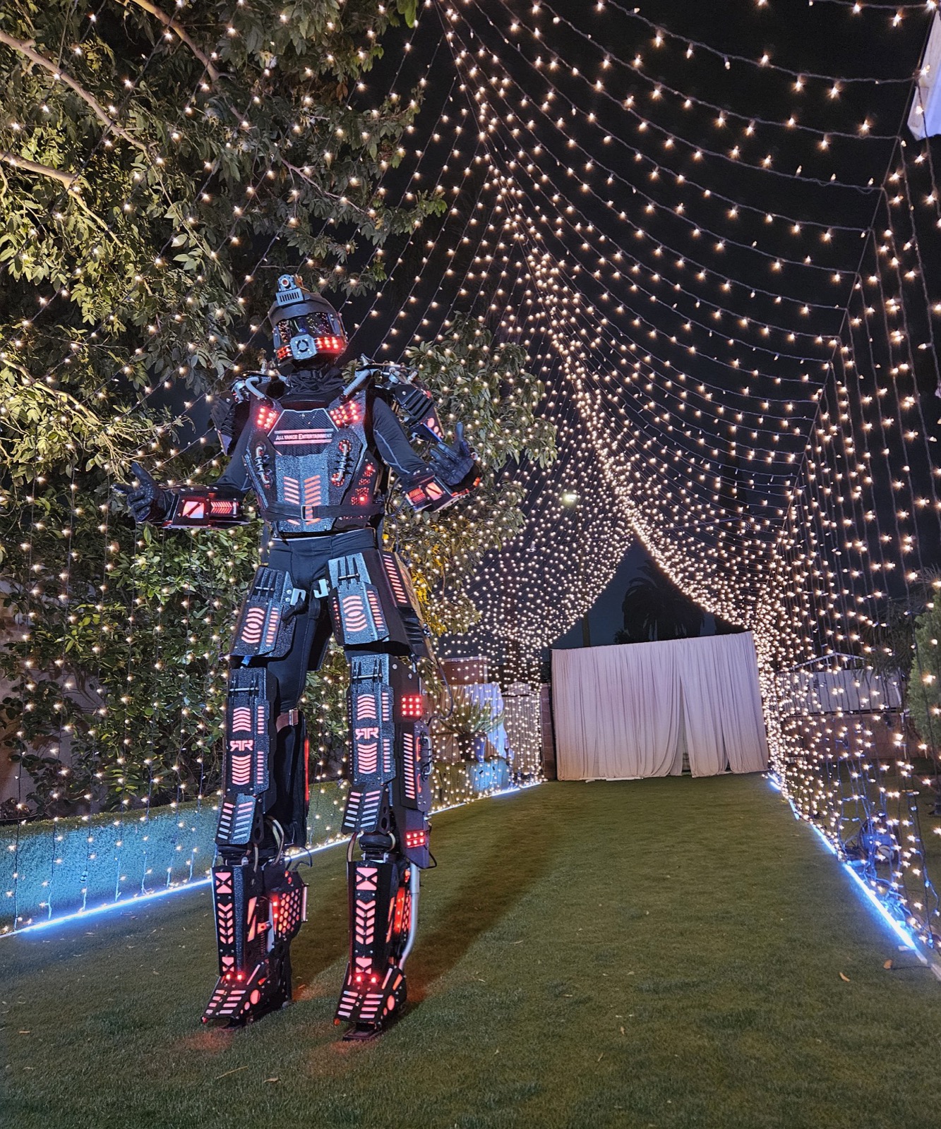 Robot in LED costume, photo 7